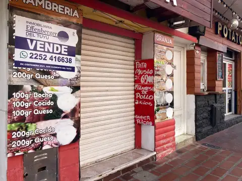 Local sobre peatonal