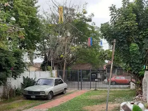 Casa 10 ambientes con 3 baños