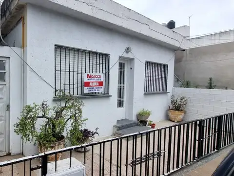 Casa en alquiler en Villa Gobernador Galvez