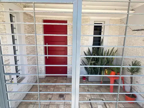 LISANDRO DE LA TORRE 2000