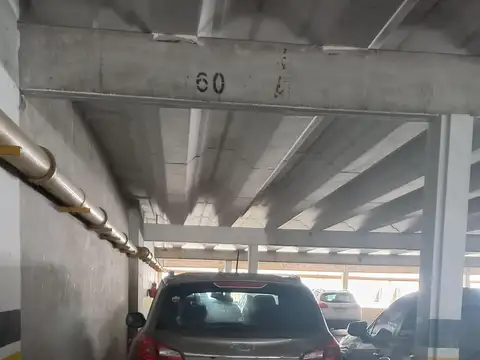 Venta cochera amplia Rioja 1851