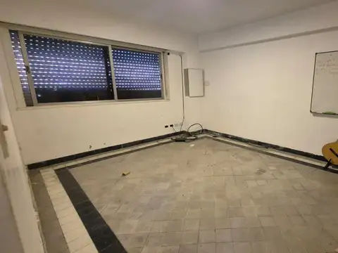 Depósito 600 m2 - Avellaneda