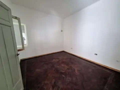 Depto Tipo Casa en Venta en Villa Dominico, USD 45.000