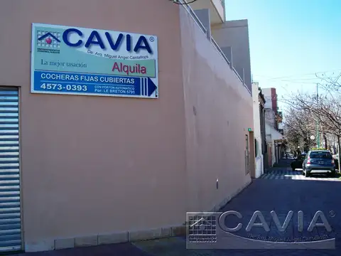 Cochera número 10 grande de facil acceso