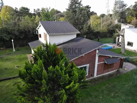 Los Pinos 2  esq.  Ruta 7