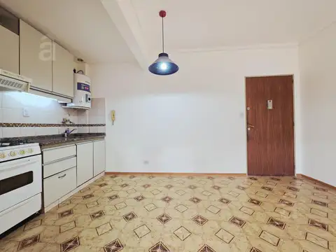 Departamento en Alquiler en Villa Ballester - Monoambiente Amplio y Luminoso.