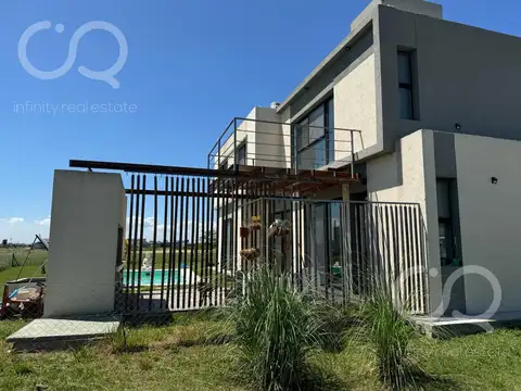Venta de propiedad en Barrio Santa Clara al Sur