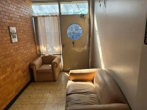 OFICINA Comercial con espacio guar. Caseros centro