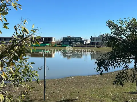 Colectora Norte Acc. Oeste Km 100