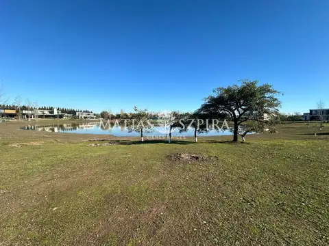 Terreno en Venta de 1212,0 m2