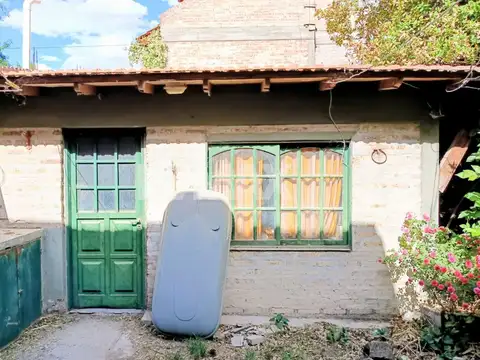 Casa 3 ambientes con 1 baño