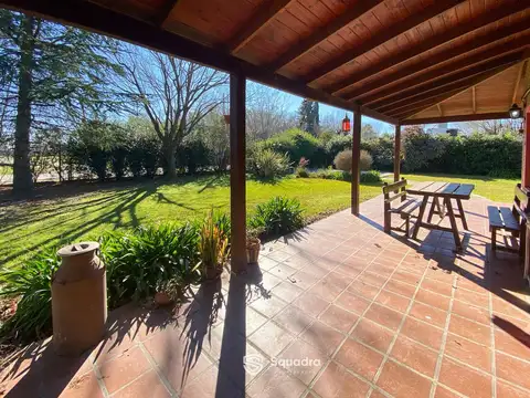 María Arduzzi  al 1400