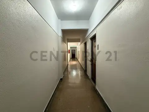 Venta oficina en Tribunales 55m2 totales despacho sala de rueniones baño propio