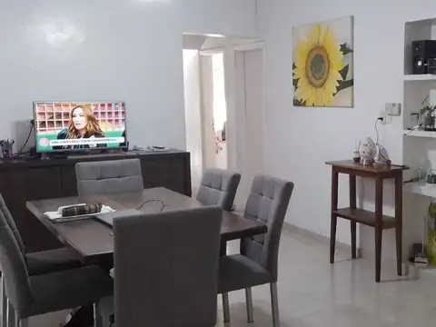 Casa en Venta 4 ambientes Ezpeleta con Jardin