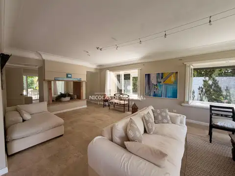 Casa en Venta de 5 dormitorios en el Golf , Punta del este , Playa Bravav