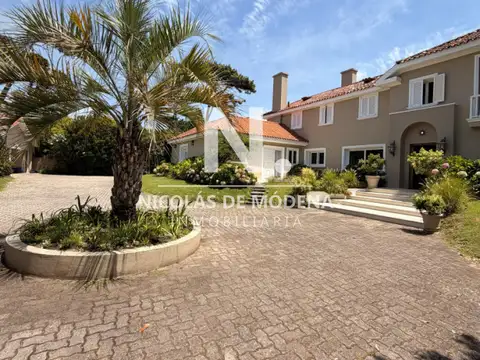 Casa en Venta de 5 dormitorios