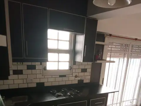 Depto Tipo Casa 5 ambientes con 2 baños