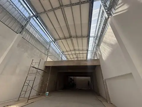 GALPÓN A  ESTRENAR 700mts, ÚNICO,  Villa Lynch