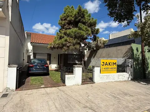 CASA EN VILLA DEVOTO SOBRE LOTE DE 8,66 X 42,60