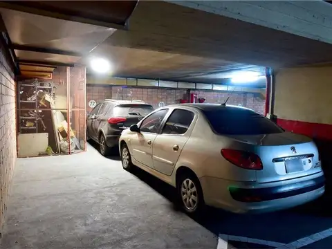 ALQUILER COCHERA PARA 3 AUTOS MICROCENTRO