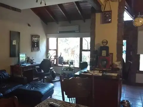 Casa  en Venta ubicado en Castelar, Morón, G.B.A. Zona Oeste - AMA0047_LP545116_8