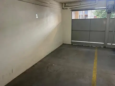 Cochera Cubierta Amplia. Nuñez 4730