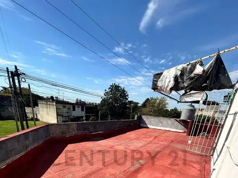 Venta de PH en Planta Alta – Villa Tesei | Calle Ferre al 100 Acepta Permuta