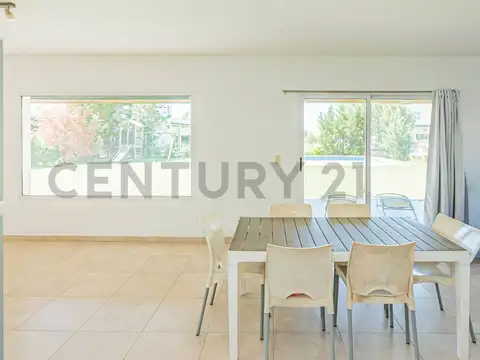 VENTA CASA 4 AMBIENTES / PILETA/ EL CANTON /