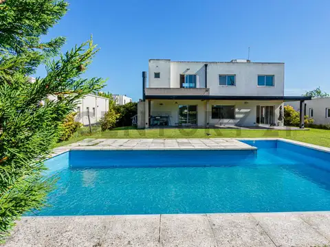 VENTA CASA 4 AMBIENTES / PILETA/ EL CANTON /