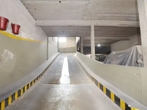 Galpon en Venta en Pompeya, USD 320.000