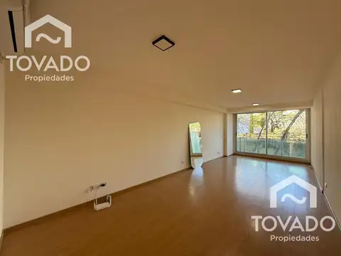 En Alquiler! Oficina con Cochera en Edificio de Categoría en Palermo!