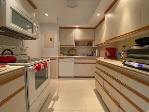 11111 Biscayne Blvd #4F  Miami, FL 33181-3404