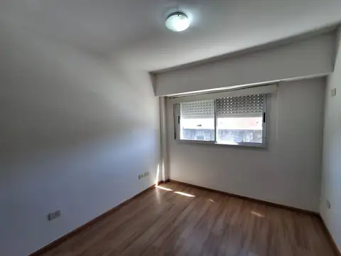 Departamento en Alquiler en Echesortu, $ 400.000