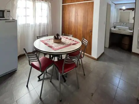 VENTA CASA MAS 3 DEPTO SIQUIMAN CON VISTA Y PILETA