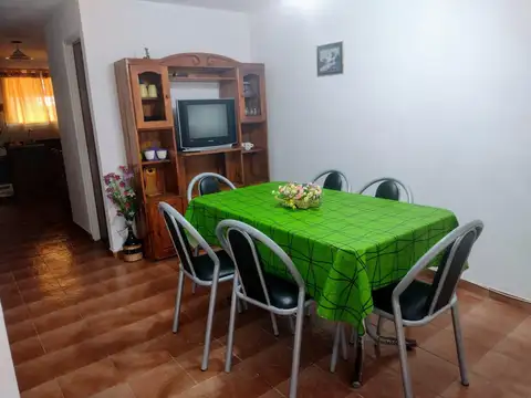 Departamento 5 ambientes con 2 baños