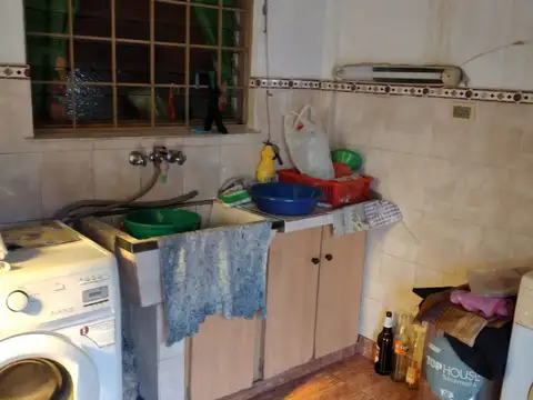 Casa 5 ambientes con 4 baños