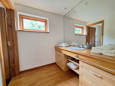 Casa 5 ambientes con 3 baños