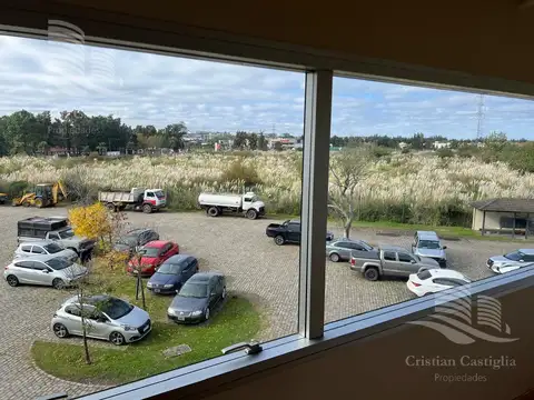 Oficina 4 ambientes con 1 baño