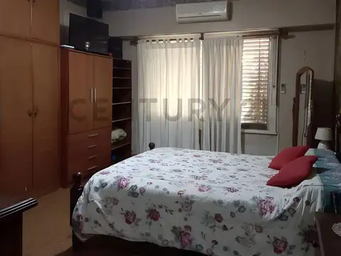 EXCELENTE CHALET 4 AMBIENTES 