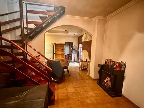 Venta Casa a remodelar - Pque Avellaneda - 4 amb