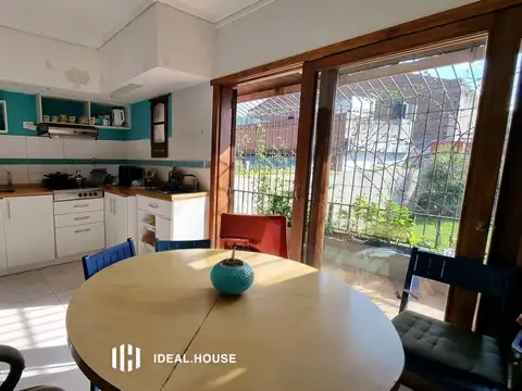 Casa 5 ambientes con 3 baños