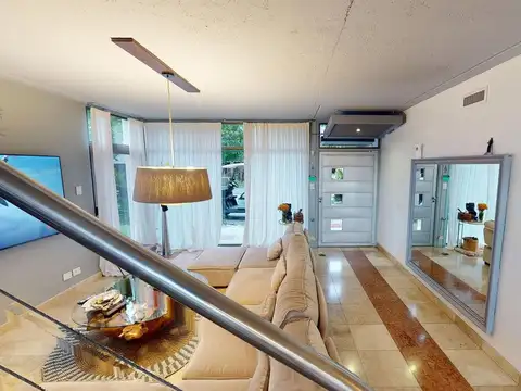 Casa 5 ambientes con 3 baños