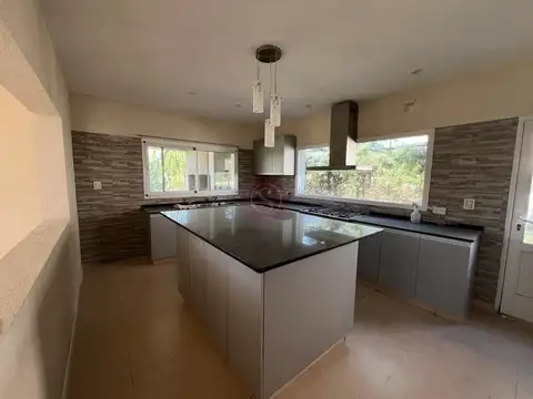 Casa en Venta en Pilar del Este - Santa Guadalupe, USD 239.000