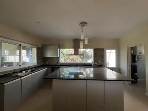 Santa Guadalupe 5500