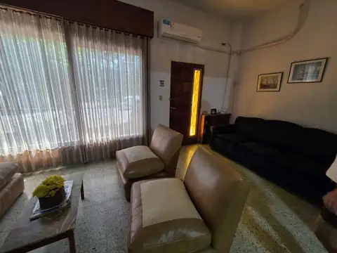 EN VENTA EN CIUDADELA CASA DE 3 AMBIENTES SOBRE LOTE DE 170M2 - FICHA 10359