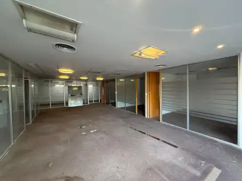 Oficina en alquiler sobre Avenida Libertador en Vicente López