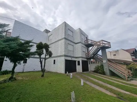 Paseo 110 y Avenida, V. Gesell 100