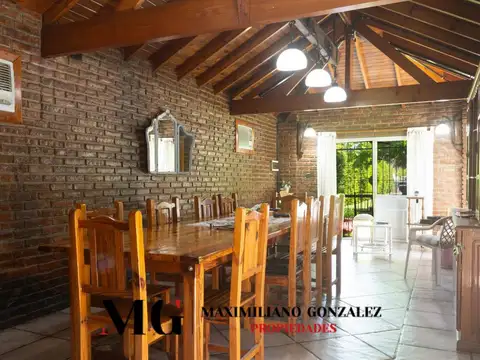 Casa en Alquiler Temporal en El Trébol, USD 4.400