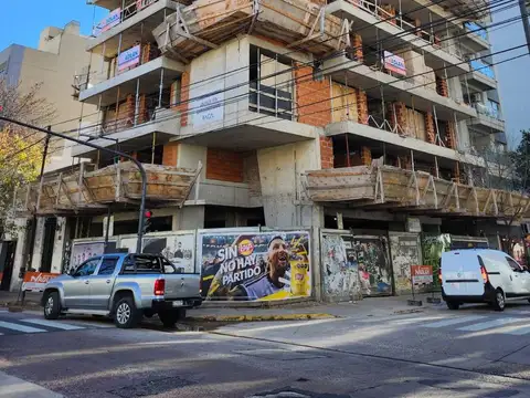 Almagro V Crespo 2 ambientes suite 54m2 en esquina Frente, balcon y toilette. M lumin Edif Categoria