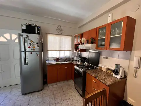 Depto Tipo Casa en Venta 40 años